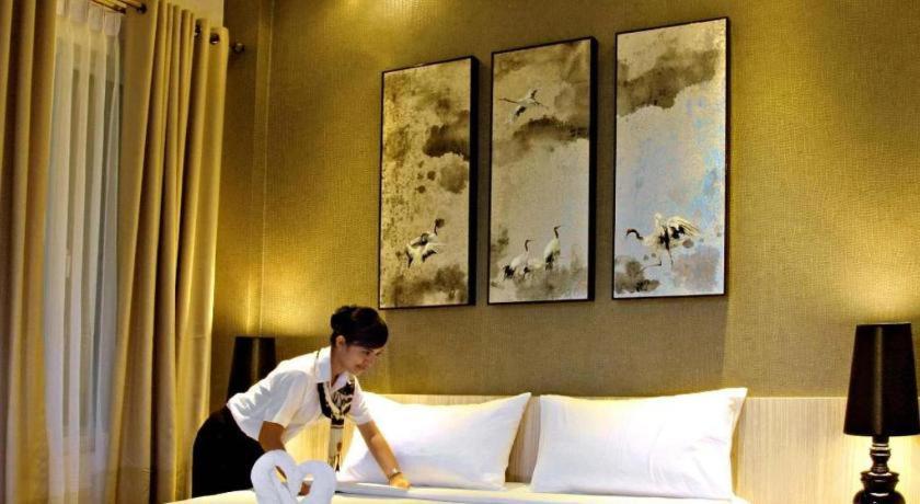 Hw Hotel Padang Bagian luar foto