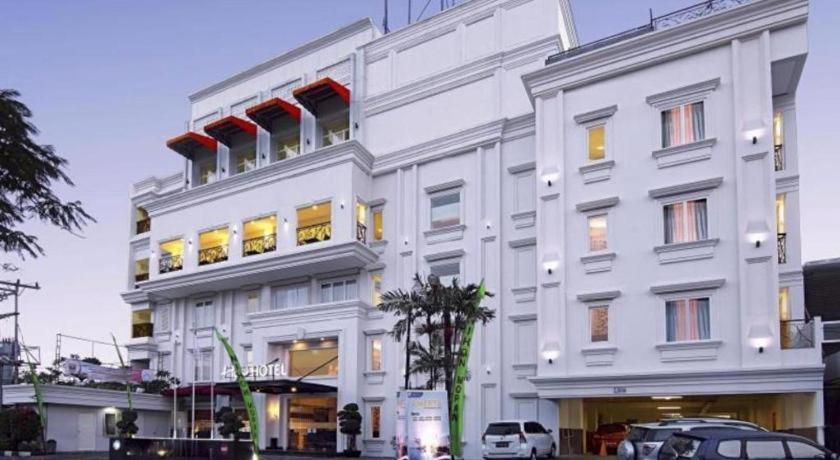 Hw Hotel Padang Bagian luar foto
