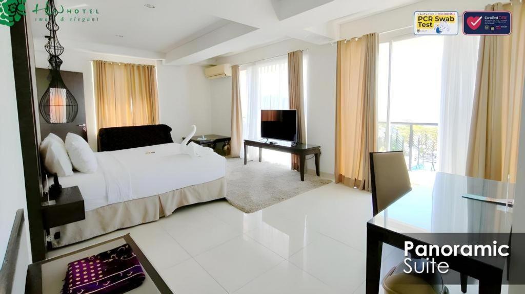 Hw Hotel Padang Bagian luar foto